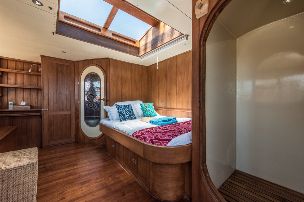 carpe diam cabin with 1 bed